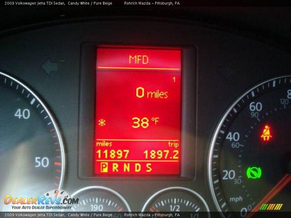 2009 Volkswagen Jetta TDI Sedan Candy White / Pure Beige Photo #20
