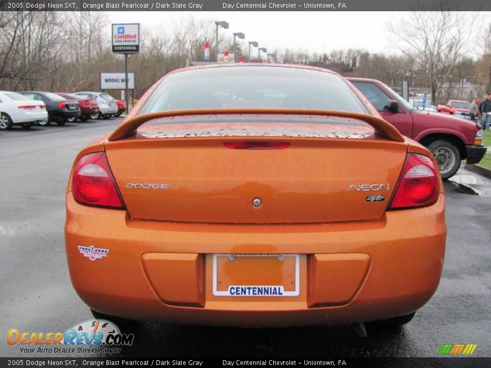 2005 Dodge Neon SXT Orange Blast Pearlcoat / Dark Slate Gray Photo #5