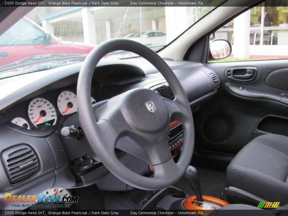 2005 Dodge Neon SXT Orange Blast Pearlcoat / Dark Slate Gray Photo #7