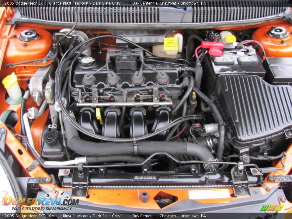 2005 Dodge Neon SXT Orange Blast Pearlcoat / Dark Slate Gray Photo #8