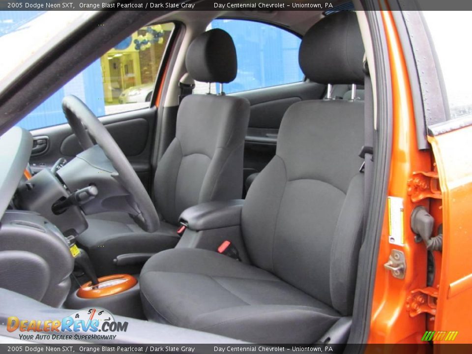 2005 Dodge Neon SXT Orange Blast Pearlcoat / Dark Slate Gray Photo #9