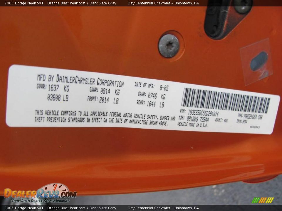 2005 Dodge Neon SXT Orange Blast Pearlcoat / Dark Slate Gray Photo #14