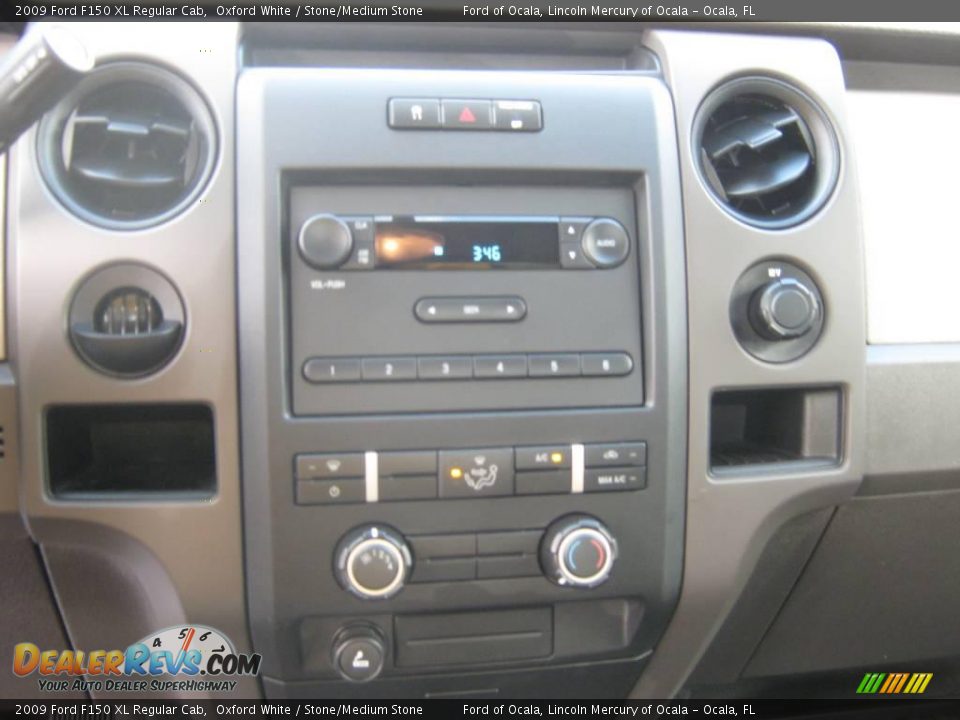 2009 Ford F150 XL Regular Cab Oxford White / Stone/Medium Stone Photo #4