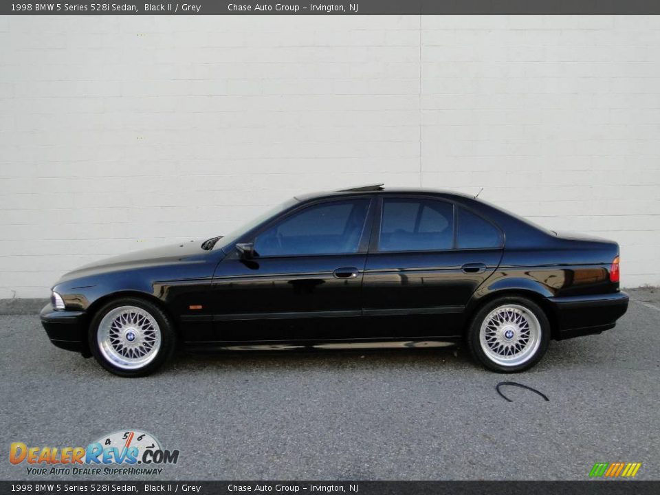 1998 BMW 5 Series 528i Sedan Black II / Grey Photo 2