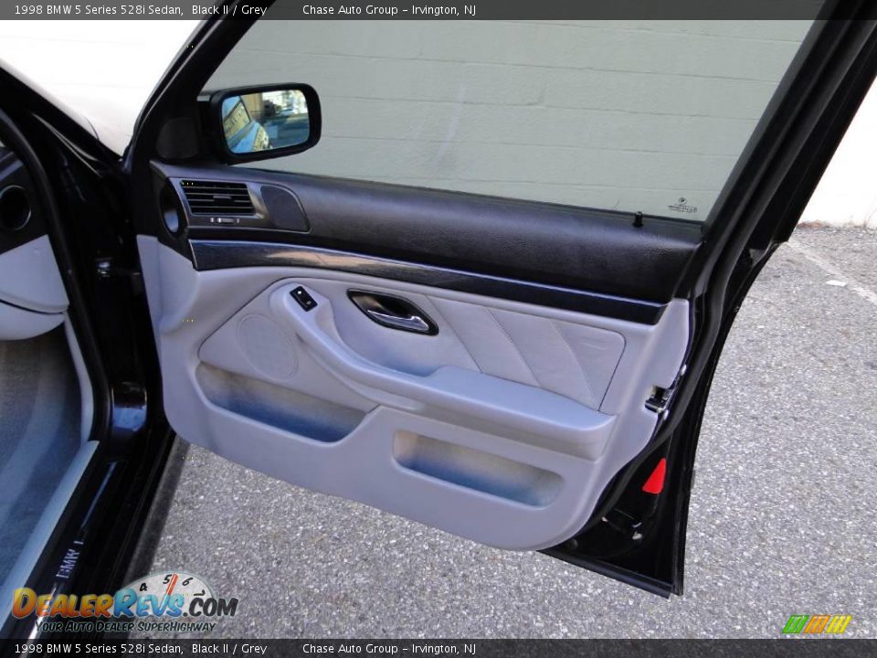 1998 BMW 5 Series 528i Sedan Black II / Grey Photo #14
