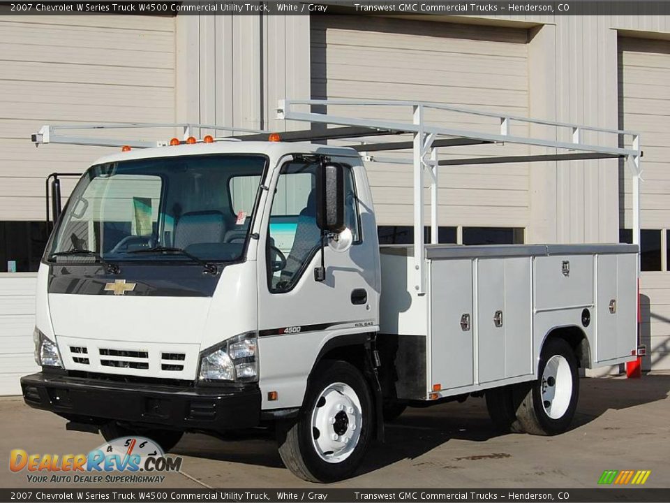 2007 Chevrolet W Series Truck W4500 Commercial Utility Truck White / Gray Photo #3