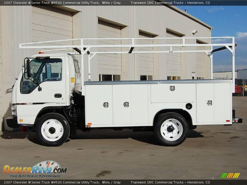 2007 Chevrolet W Series Truck W4500 Commercial Utility Truck White / Gray Photo #4