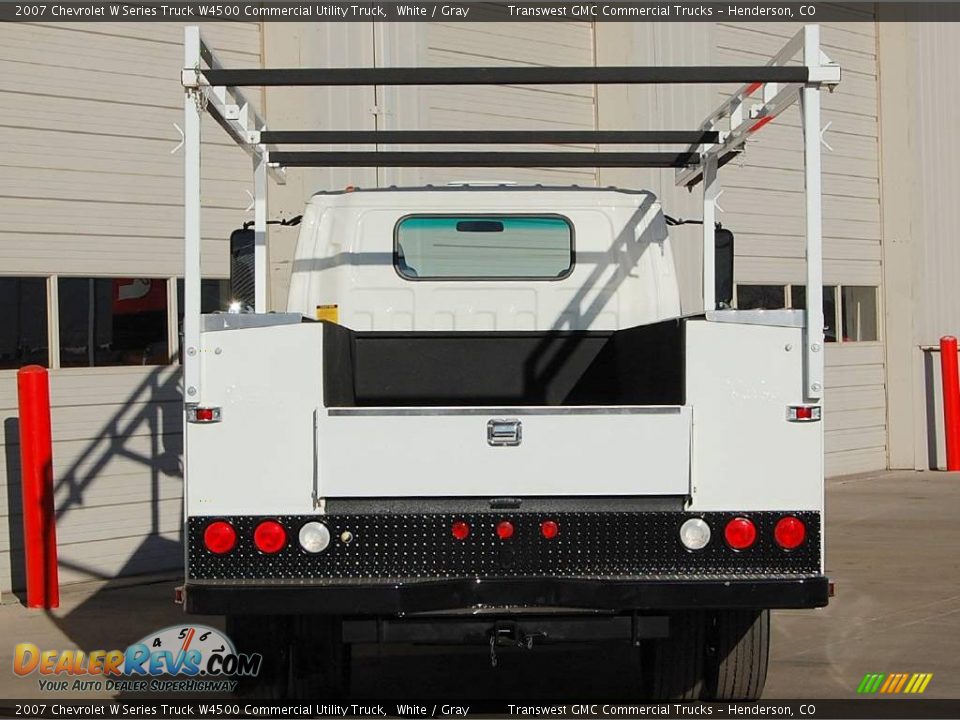 2007 Chevrolet W Series Truck W4500 Commercial Utility Truck White / Gray Photo #5