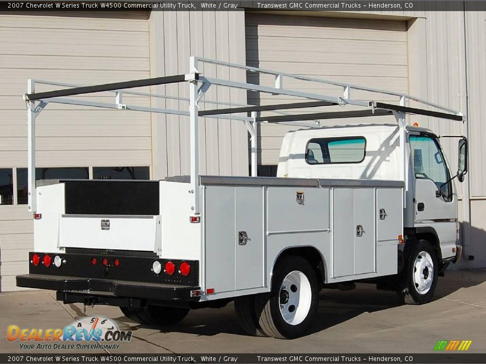 2007 Chevrolet W Series Truck W4500 Commercial Utility Truck White / Gray Photo #6