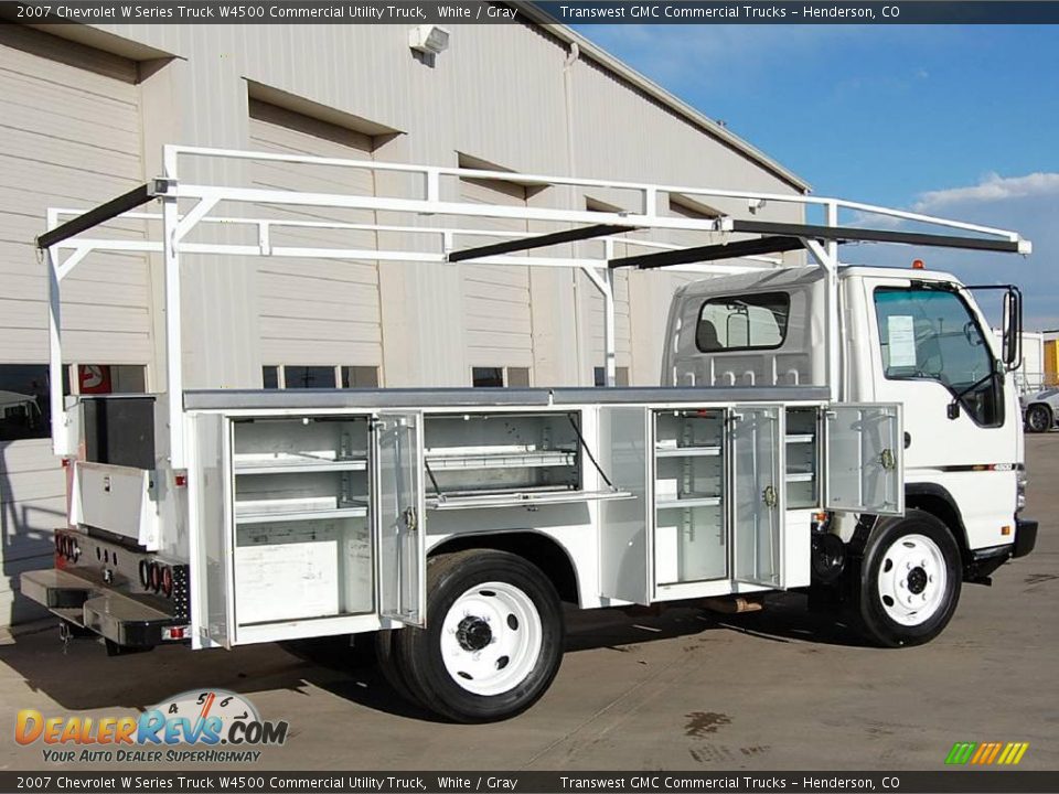 2007 Chevrolet W Series Truck W4500 Commercial Utility Truck White / Gray Photo #9