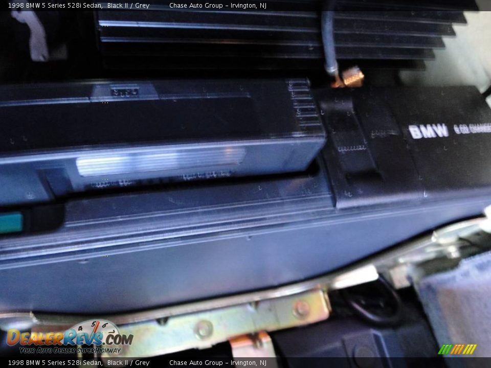 1998 BMW 5 Series 528i Sedan Black II / Grey Photo #28