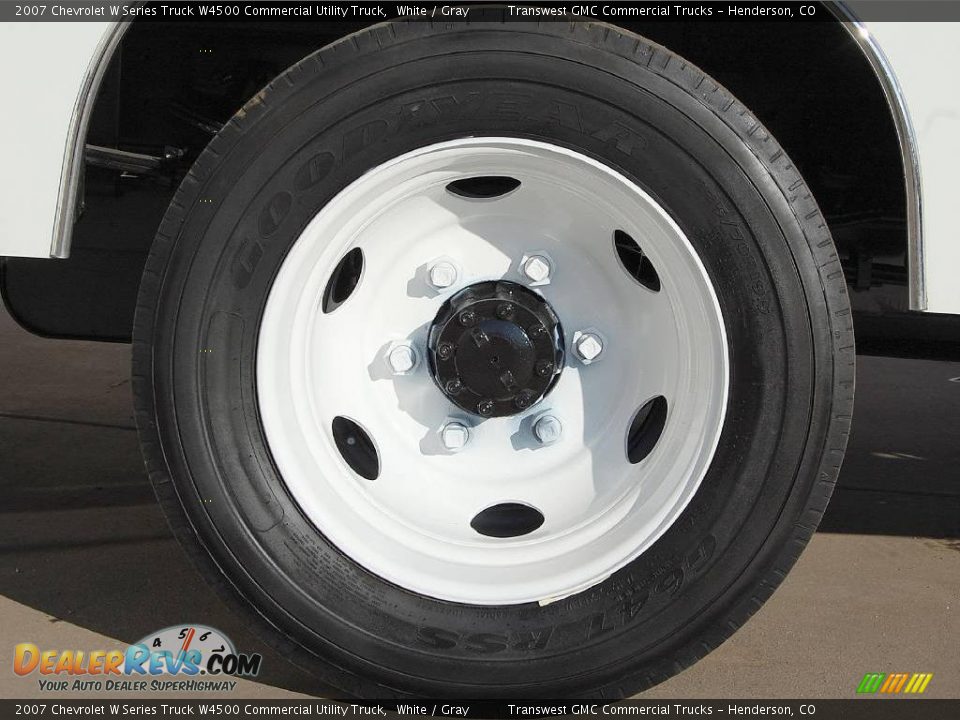 2007 Chevrolet W Series Truck W4500 Commercial Utility Truck White / Gray Photo #13