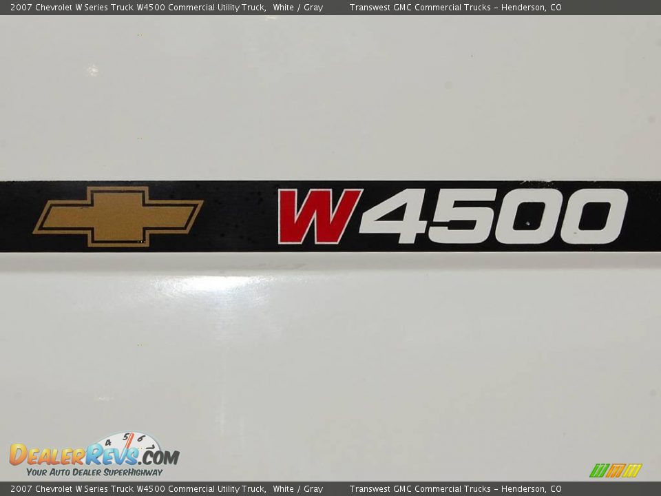 2007 Chevrolet W Series Truck W4500 Commercial Utility Truck White / Gray Photo #15