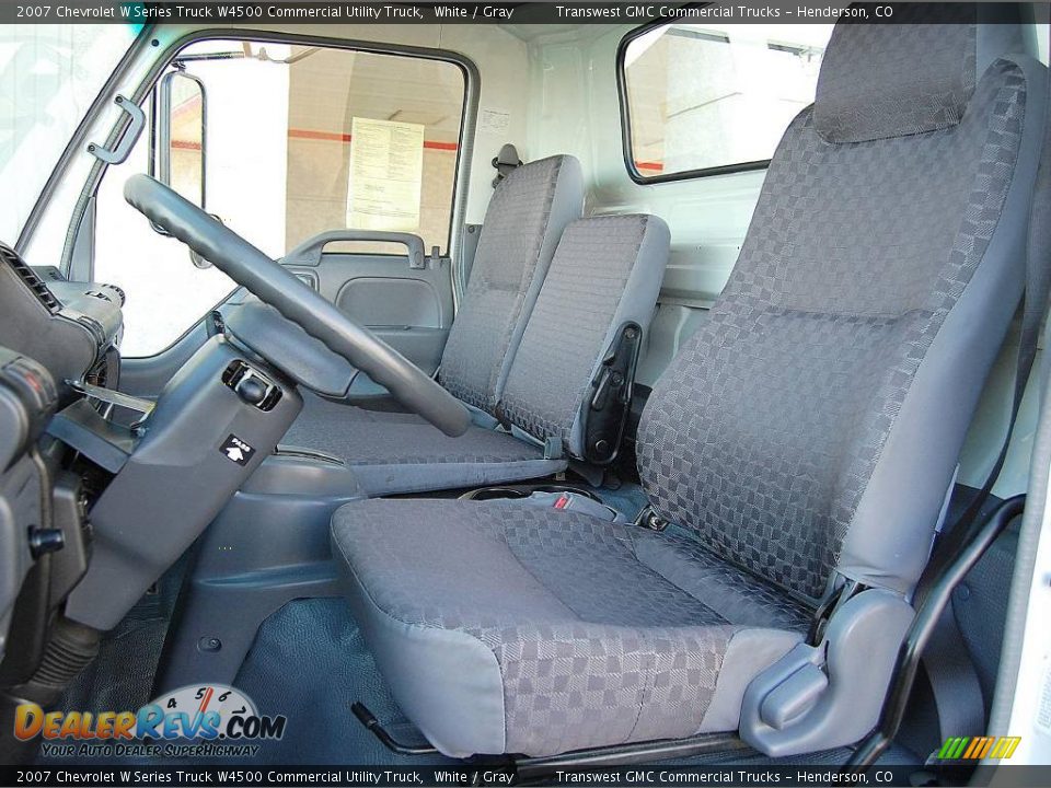 2007 Chevrolet W Series Truck W4500 Commercial Utility Truck White / Gray Photo #16