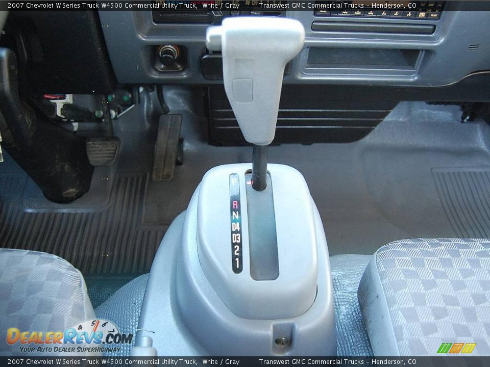 2007 Chevrolet W Series Truck W4500 Commercial Utility Truck White / Gray Photo #22