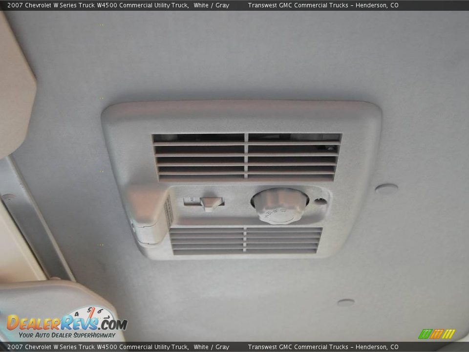 2007 Chevrolet W Series Truck W4500 Commercial Utility Truck White / Gray Photo #29