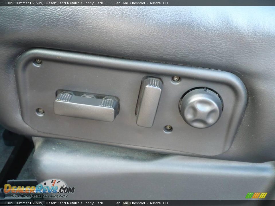 2005 Hummer H2 SUV Desert Sand Metallic / Ebony Black Photo #24