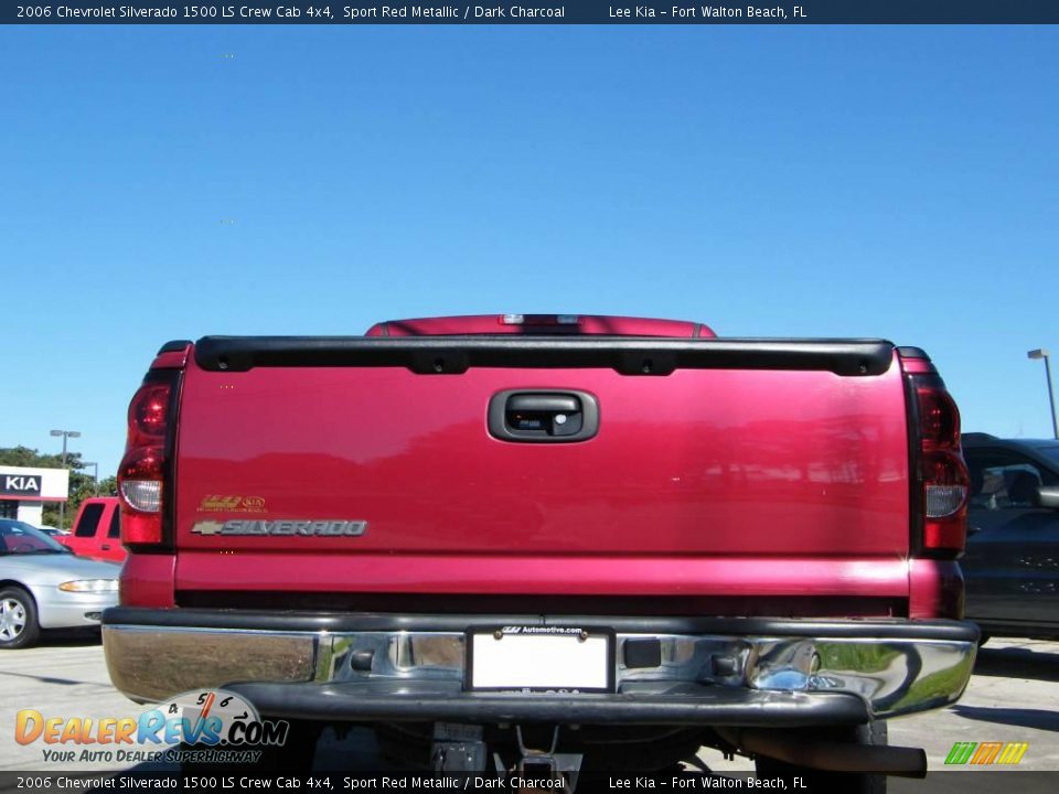 2006 Chevrolet Silverado 1500 LS Crew Cab 4x4 Sport Red Metallic / Dark Charcoal Photo #4