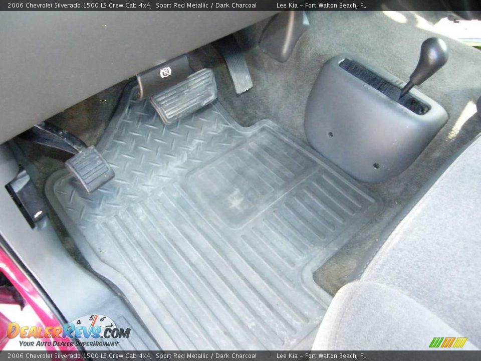 2006 Chevrolet Silverado 1500 LS Crew Cab 4x4 Sport Red Metallic / Dark Charcoal Photo #12