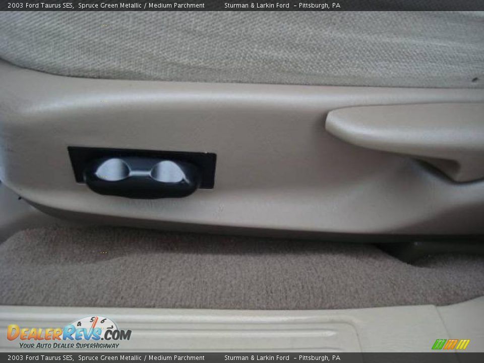 2003 Ford Taurus SES Spruce Green Metallic / Medium Parchment Photo #15