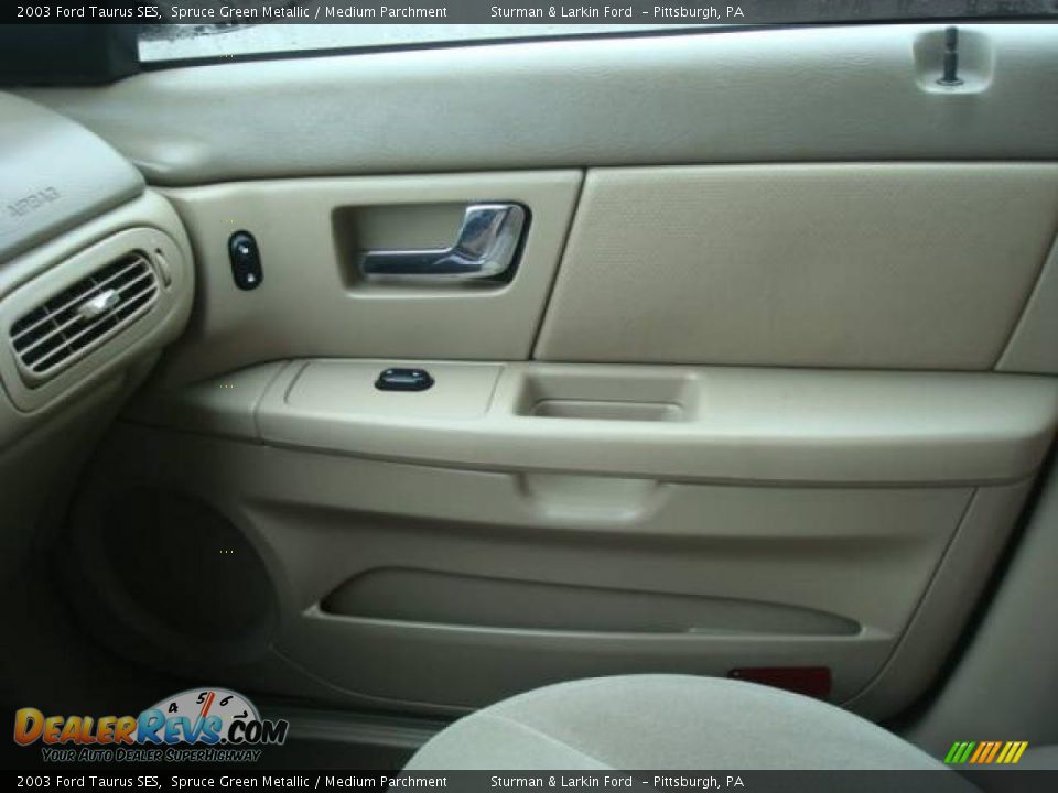 2003 Ford Taurus SES Spruce Green Metallic / Medium Parchment Photo #17