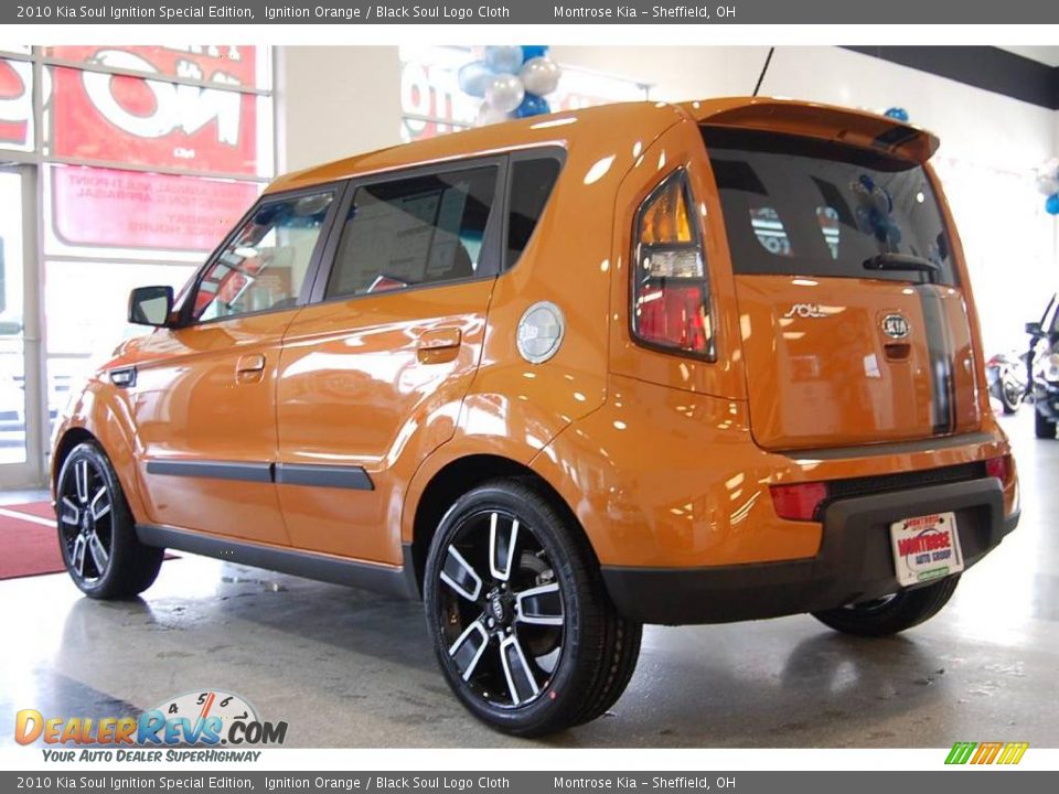 2010 Kia Soul Ignition Special Edition Ignition Orange / Black Soul Logo Cloth Photo #4