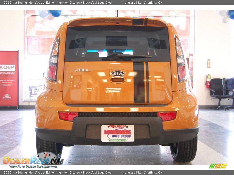 2010 Kia Soul Ignition Special Edition Ignition Orange / Black Soul Logo Cloth Photo #6
