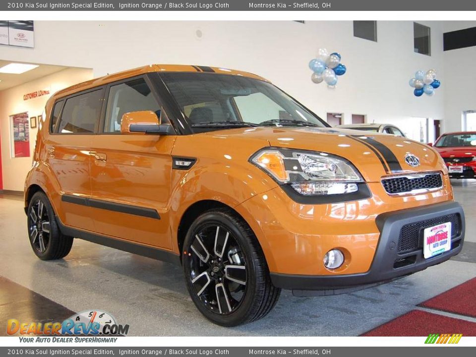 2010 Kia Soul Ignition Special Edition Ignition Orange / Black Soul Logo Cloth Photo #9
