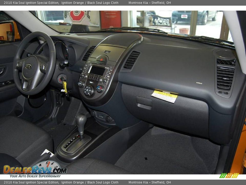 2010 Kia Soul Ignition Special Edition Ignition Orange / Black Soul Logo Cloth Photo #14