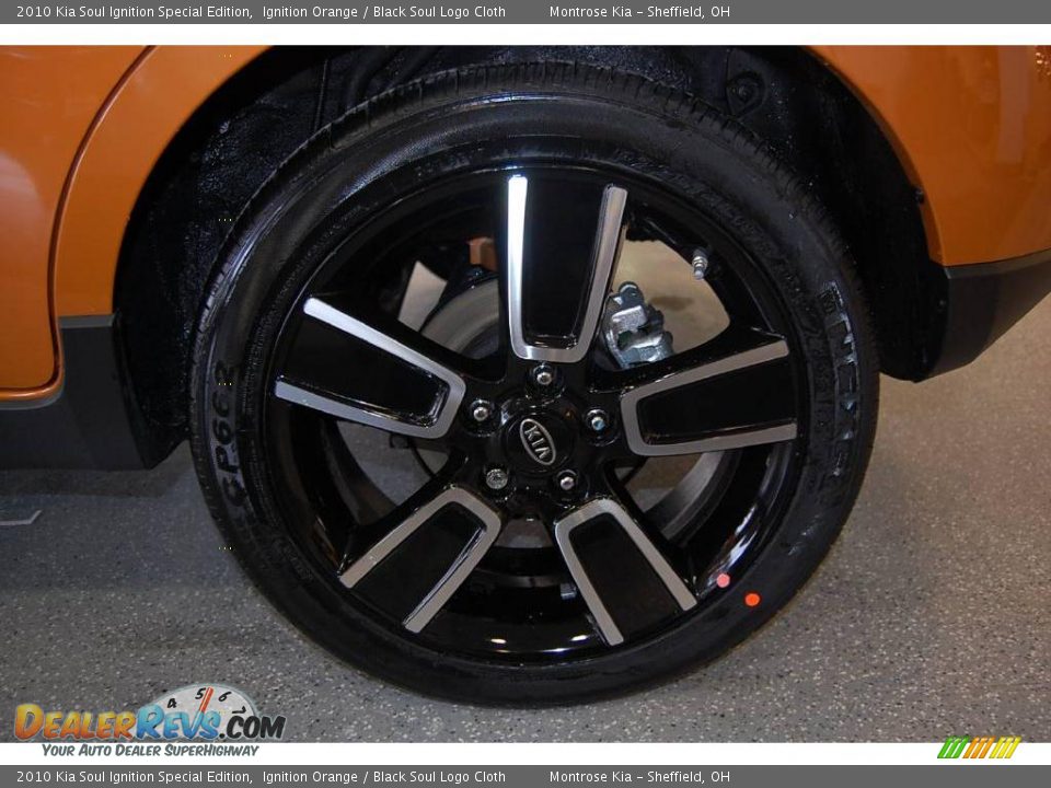 2010 Kia Soul Ignition Special Edition Ignition Orange / Black Soul Logo Cloth Photo #26