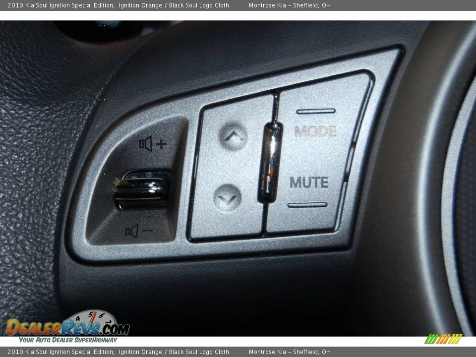 2010 Kia Soul Ignition Special Edition Ignition Orange / Black Soul Logo Cloth Photo #29