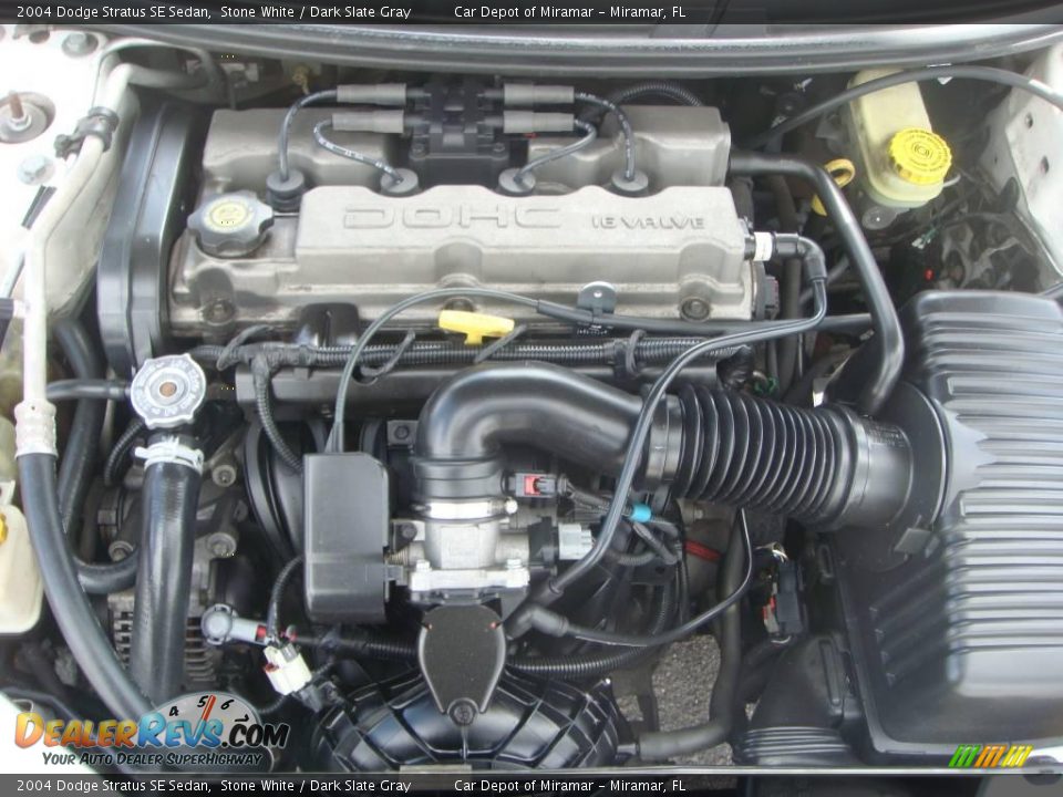 2004 Dodge Stratus SE Sedan Stone White / Dark Slate Gray Photo #15