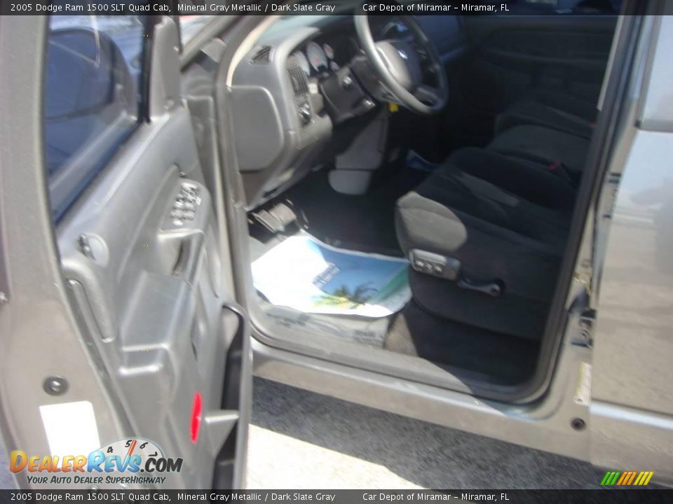 2005 Dodge Ram 1500 SLT Quad Cab Mineral Gray Metallic / Dark Slate Gray Photo #10