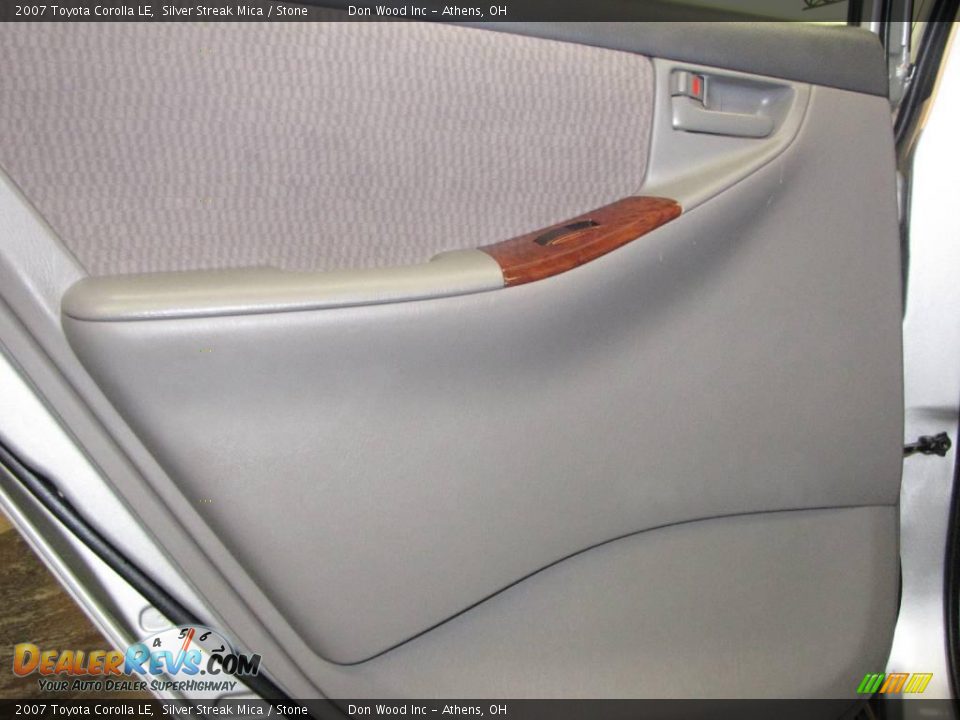 2007 Toyota Corolla LE Silver Streak Mica / Stone Photo #16