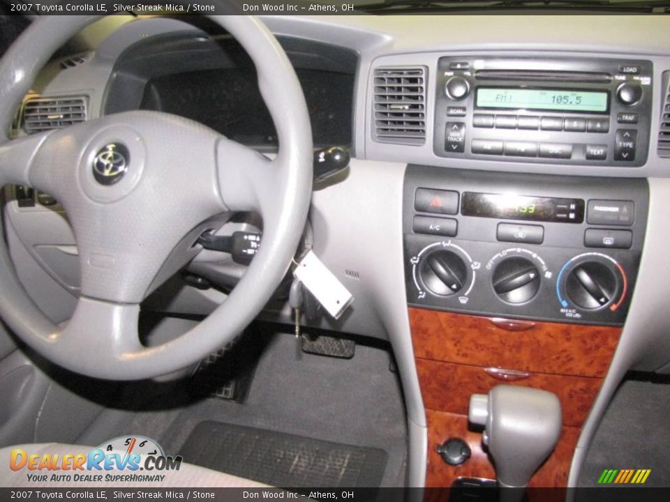 2007 Toyota Corolla LE Silver Streak Mica / Stone Photo #18