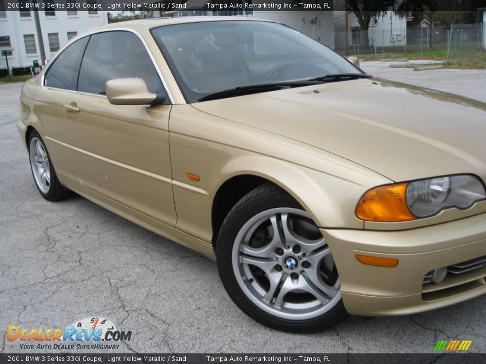 2001 BMW 3 Series 330i Coupe Light Yellow Metallic / Sand Photo #3