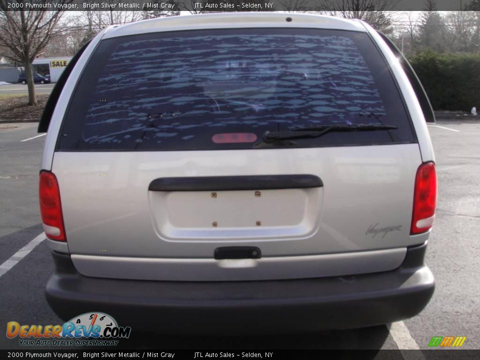 2000 Plymouth Voyager Bright Silver Metallic / Mist Gray Photo #5