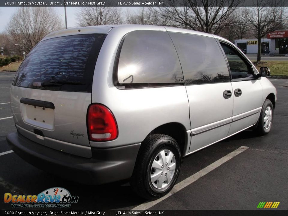 2000 Plymouth Voyager Bright Silver Metallic / Mist Gray Photo #6