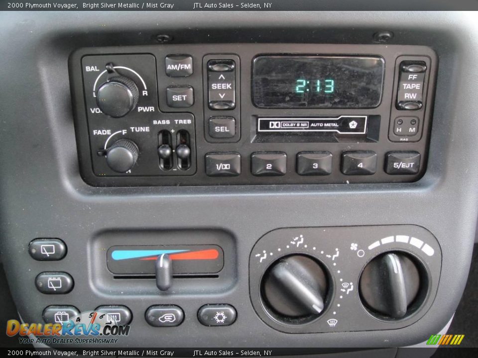 2000 Plymouth Voyager Bright Silver Metallic / Mist Gray Photo #14