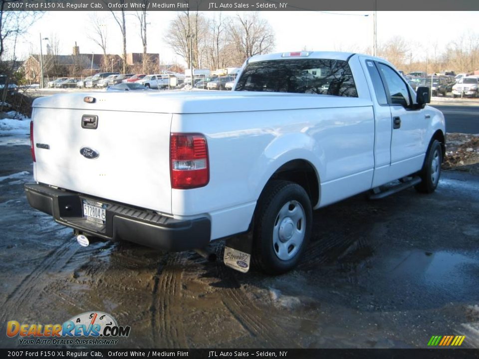 2007 Ford F150 XL Regular Cab Oxford White / Medium Flint Photo #9