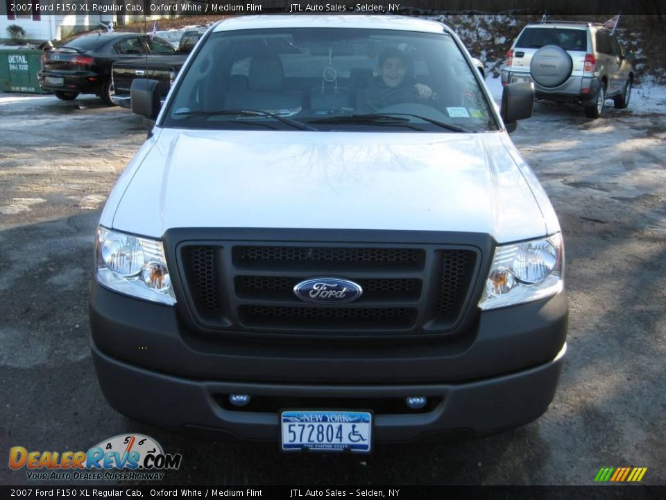 2007 Ford F150 XL Regular Cab Oxford White / Medium Flint Photo #11