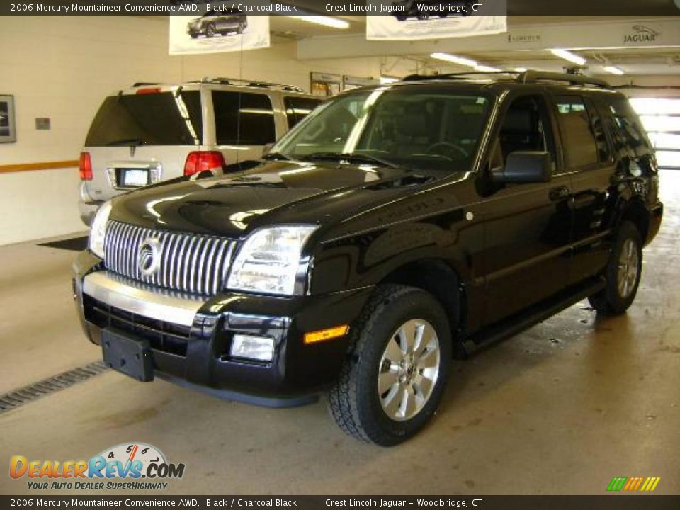 2006 Mercury Mountaineer Convenience AWD Black / Charcoal Black Photo #2