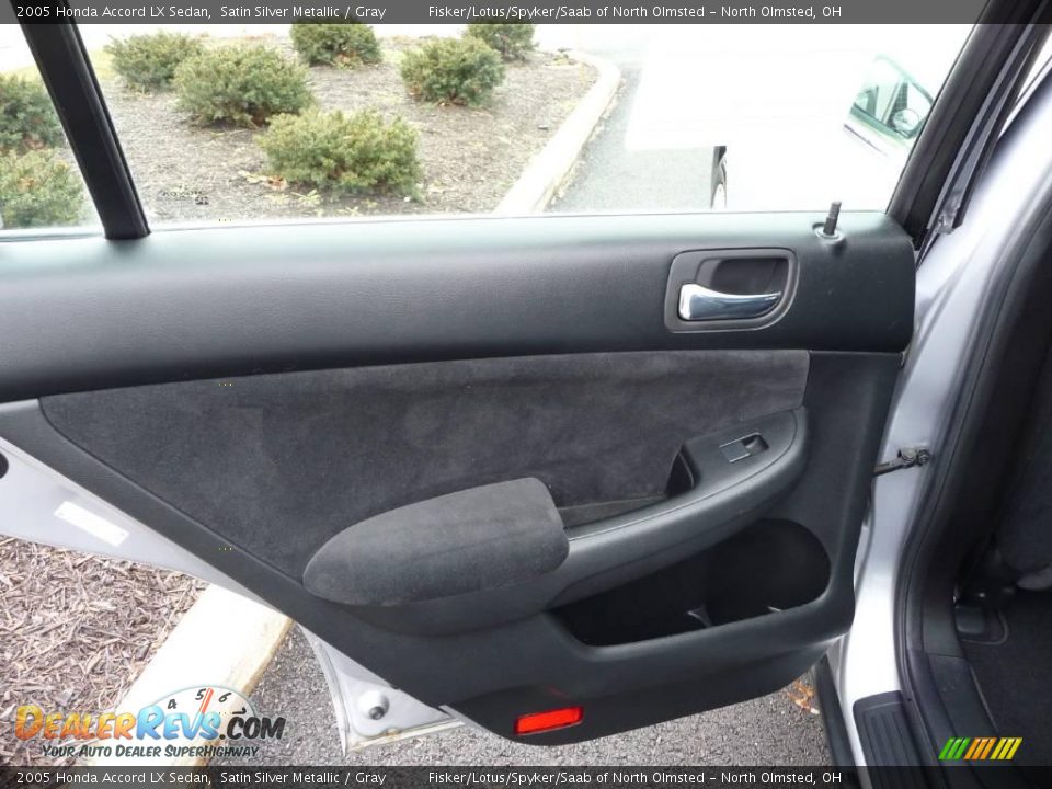 2005 Honda Accord LX Sedan Satin Silver Metallic / Gray Photo #19