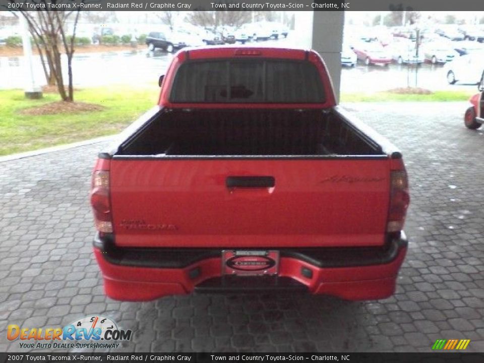 2007 Toyota Tacoma X-Runner Radiant Red / Graphite Gray Photo #4