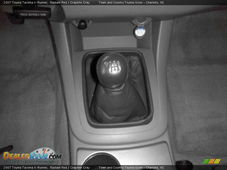 2007 Toyota Tacoma X-Runner Radiant Red / Graphite Gray Photo #10
