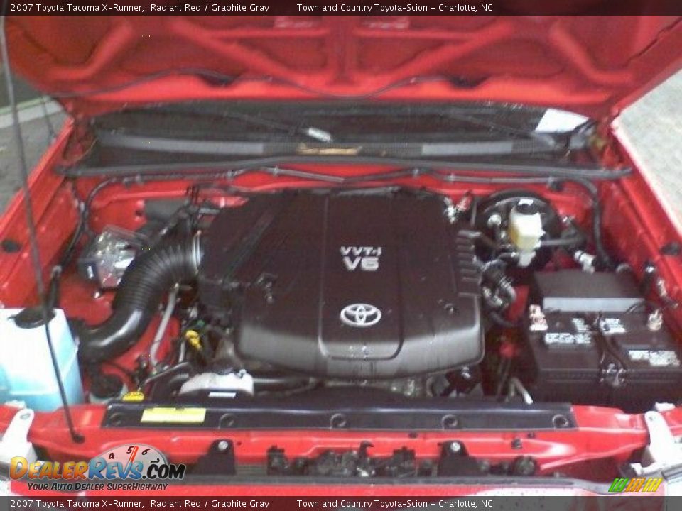 2007 Toyota Tacoma X-Runner Radiant Red / Graphite Gray Photo #19