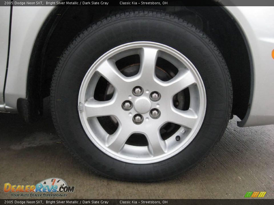 2005 Dodge Neon SXT Bright Silver Metallic / Dark Slate Gray Photo #10