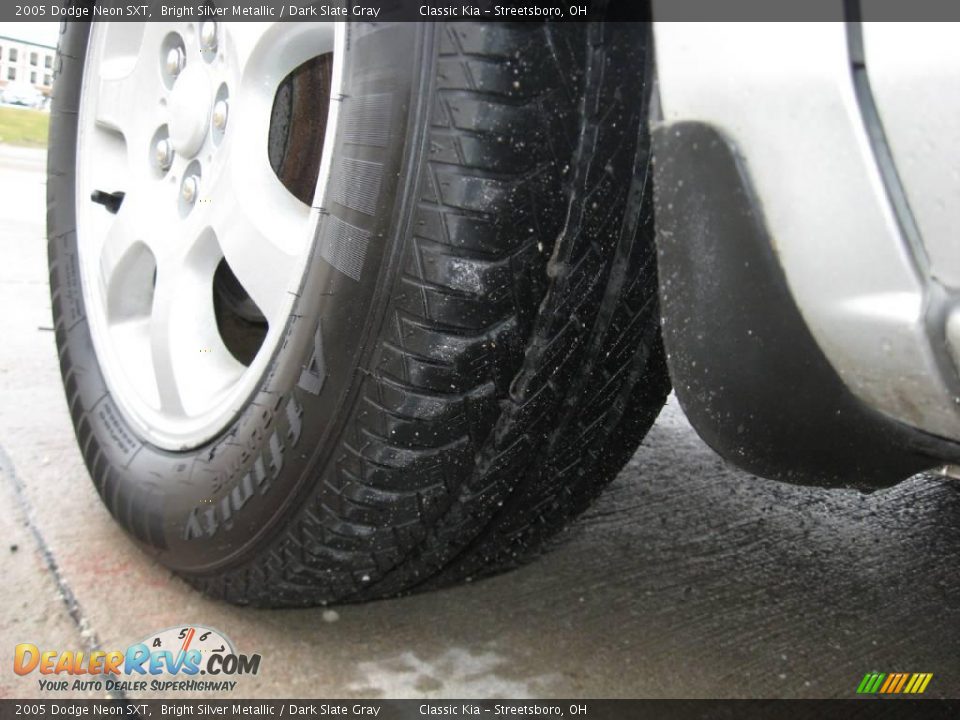 2005 Dodge Neon SXT Bright Silver Metallic / Dark Slate Gray Photo #15
