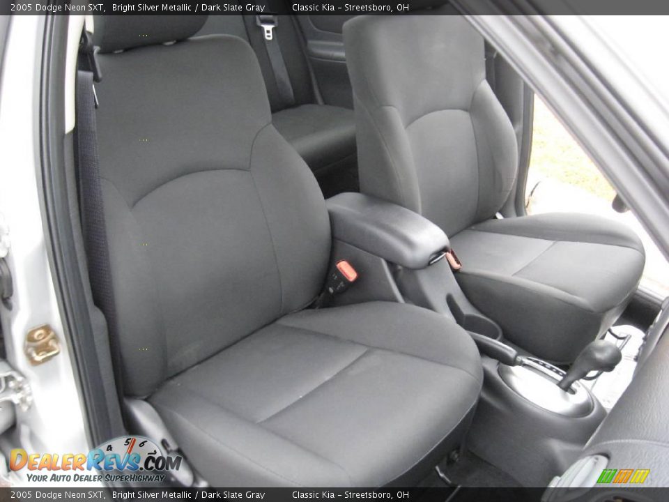 2005 Dodge Neon SXT Bright Silver Metallic / Dark Slate Gray Photo #26