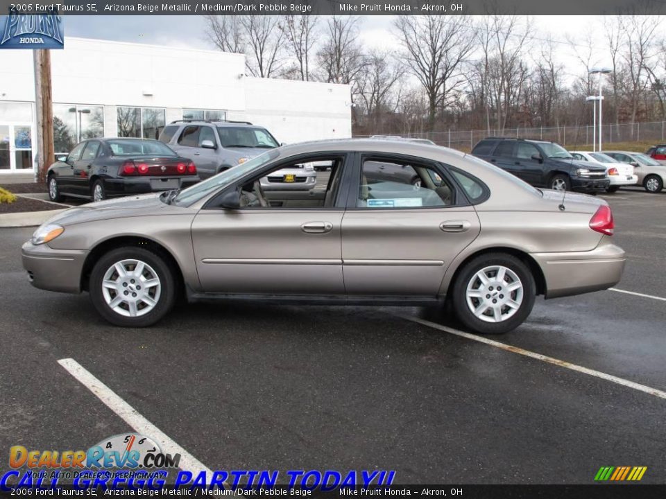 2006 Ford Taurus SE Arizona Beige Metallic / Medium/Dark Pebble Beige Photo #1